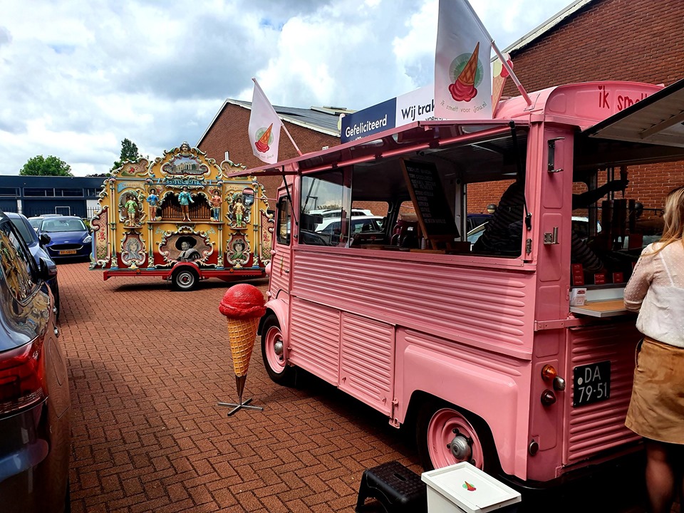 Draaiorgel huren draaiorgelverhuur Frans Hals ijscokar Vorm 100 jaar