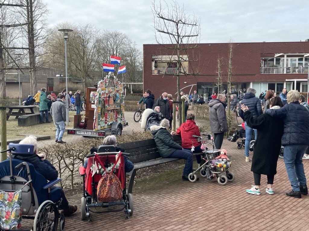 draaiorgel concert op plein nieuwveen